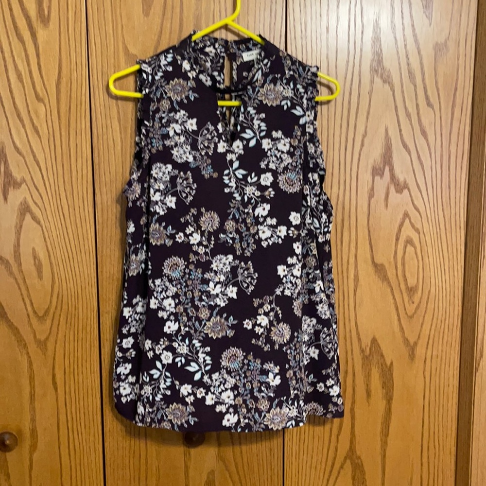 Adorable floral xxl tank top!